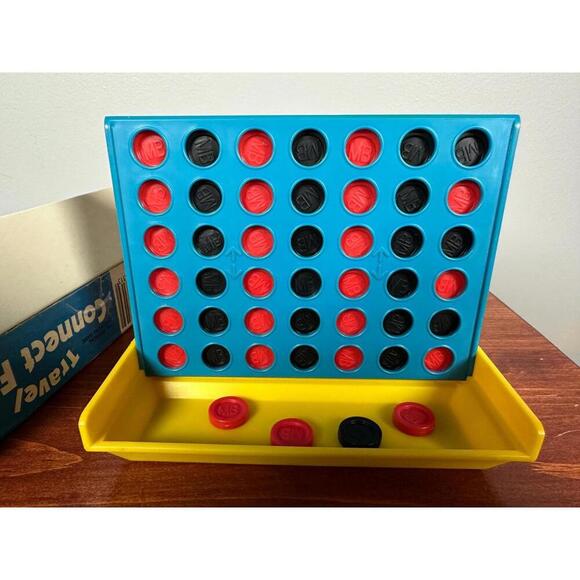 Vintage Travel Connect Four Game Pocket Size - Picture 7 of 9